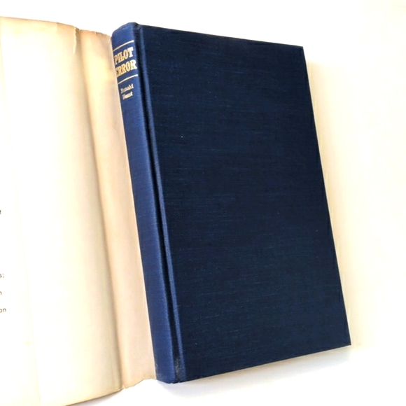 Pilot Error: A Professional Study of Contributory Factors - 1976 - Picture 7 of 16